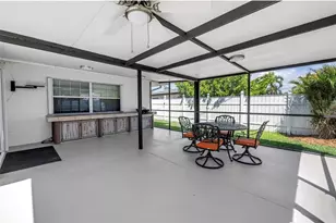 742 45th Ave NE, Saint Petersburg, FL 33703 - Photo 22