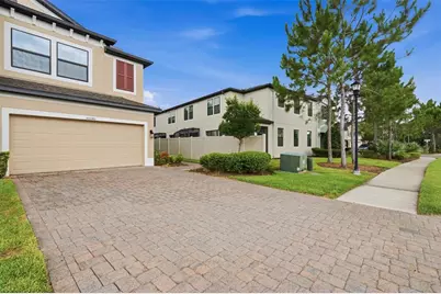 30040 Southwell Lane, Wesley Chapel, FL 33543 - Photo 2