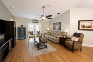 30913 Bridgegate Dr, Wesley Chapel, FL 33545 - Photo 14