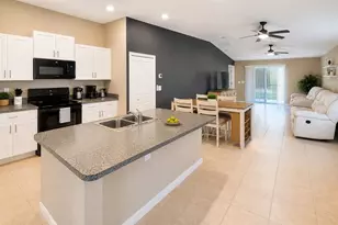 15446 Broad Brush Dr, Ruskin, FL 33573 - Photo 4