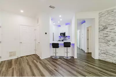10019 Courtney Palms Boulevard #101, Tampa, FL 33619 - Photo 20