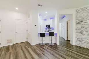10019 Courtney Palms Blvd, Tampa, FL 33619 - Photo 20