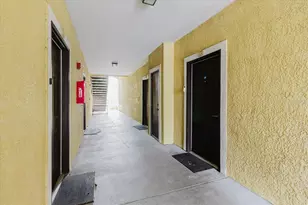 10019 Courtney Palms Blvd, Tampa, FL 33619 - Photo 8