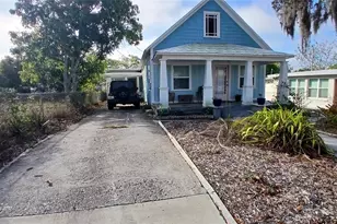 542 Division St, Tarpon Springs, FL 34689 - Photo 2