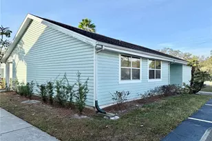 5054 Terrace Club Ln, Tampa, FL 33617 - Photo 20