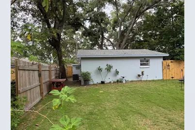 613 1st Avenue NE, Largo, FL 33770 - Photo 2
