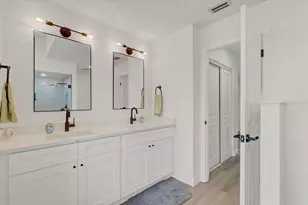 2405 Appaloosa Cir, Sarasota, FL 34240 - Photo 32