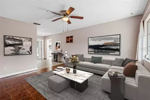 126 W Grapefruit Cir, Clearwater, FL 33759 - Photo 2