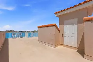 200 Brightwater Dr, Clearwater Beach, FL 33767 - Photo 26