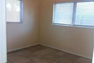 5410 70th Way N, Saint Petersburg, FL 33709 - Photo 10