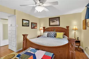 1411 Jacobson Cir, Sun City Center, FL 33573 - Photo 32
