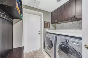 852 35th Ave N, Saint Petersburg, FL 33704 - Photo 56