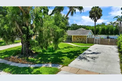 13603 Westshire Drive, Tampa, FL 33618 - Photo 8