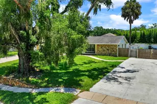 13603 Westshire Dr, Tampa, FL 33618 - Photo 8