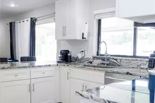 13603 Westshire Dr, Tampa, FL 33618 - Photo 24