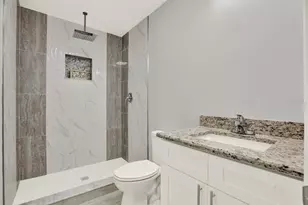 4521 Tarpon Dr, Tampa, FL 33617 - Photo 16