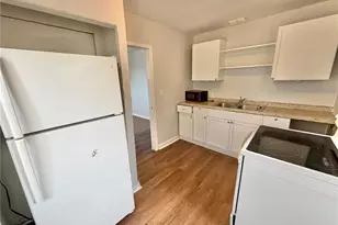 1320 18th Ave S, Saint Petersburg, FL 33705 - Photo 8