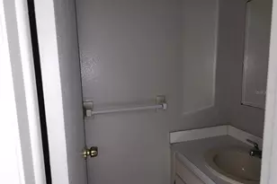 5507 Pokeweed Ct, Tampa, FL 33617 - Photo 6