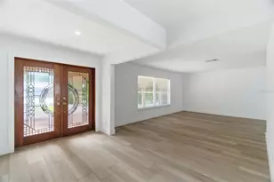 1200 80th St S, Saint Petersburg, FL 33707 - Photo 2