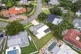 1563 Eden Isle Blvd NE, Saint Petersburg, FL 33704 - Photo 46