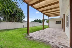 1563 Eden Isle Blvd NE, Saint Petersburg, FL 33704 - Photo 40