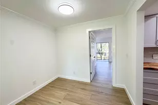 9205 Tudor Dr, Tampa, FL 33615 - Photo 8