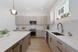 2104 4th St S, Saint Petersburg, FL 33705 - Photo 12