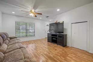 16317 Caliente Pl, Tampa, FL 33624 - Photo 6