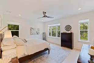 610 5th St N, Saint Petersburg, FL 33701 - Photo 20