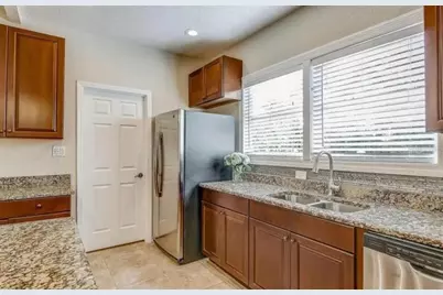 3625 E Mohawk Avenue, Tampa, FL 33610 - Photo 2