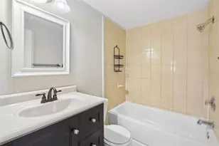 1603 Fox Run Dr, Tarpon Springs, FL 34689 - Photo 32