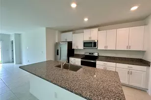 11131 Radiant Shore Loop, San Antonio, FL 33576 - Photo 6