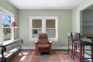 2521 4th St S, Saint Petersburg, FL 33705 - Photo 4
