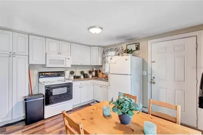 2521 4th Street S, Saint Petersburg, FL 33705 - Photo 4