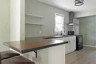 2521 4th St S, Saint Petersburg, FL 33705 - Photo 18