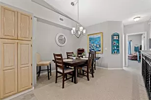 1039 Normandy Trace Rd, Tampa, FL 33602 - Photo 8