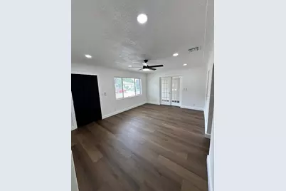 2001 30th Street S, Saint Petersburg, FL 33712 - Photo 6