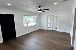 2001 30th St S, Saint Petersburg, FL 33712 - Photo 6