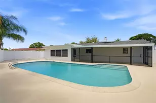 1348 Buckingham Dr, Clearwater, FL 33756 - Photo 4