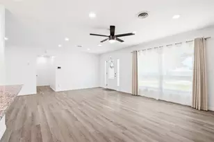 1348 Buckingham Dr, Clearwater, FL 33756 - Photo 10