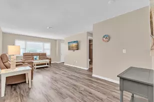 8260 Burgundy Dr N, Pinellas Park, FL 33781 - Photo 8
