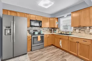 8260 Burgundy Dr N, Pinellas Park, FL 33781 - Photo 10