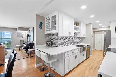10355 Paradise Boulevard #1010-1011, Saint Petersburg, FL 33706 - Photo 4