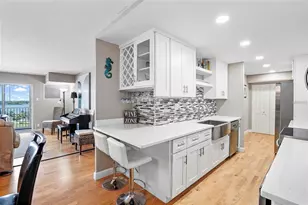 10355 Paradise Blvd, Saint Petersburg, FL 33706 - Photo 4