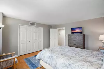 10355 Paradise Boulevard #1010-1011, Saint Petersburg, FL 33706 - Photo 20