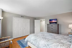 10355 Paradise Blvd, Saint Petersburg, FL 33706 - Photo 20