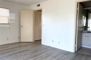 201 Bedford St, Sun City Center, FL 33573 - Photo 20