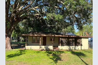 313 S Palm Avenue, Frostproof, FL 33843 - Photo 1