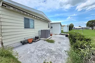 5334 Comanche St, Zephyrhills, FL 33542 - Photo 4