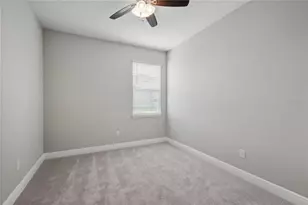2560 Warren Acres Blvd, Wesley Chapel, FL 33543 - Photo 14